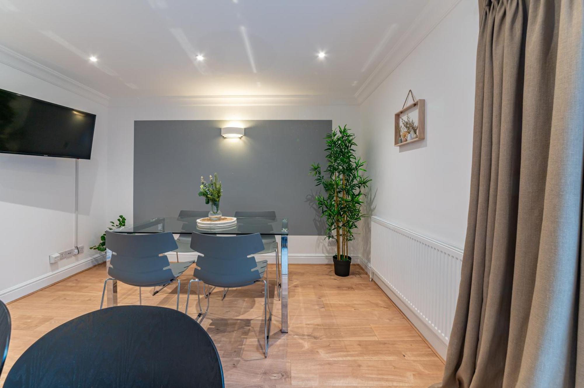 Unique 3 Beds 2 Baths Abbey Rd St John's Wood Apartment London